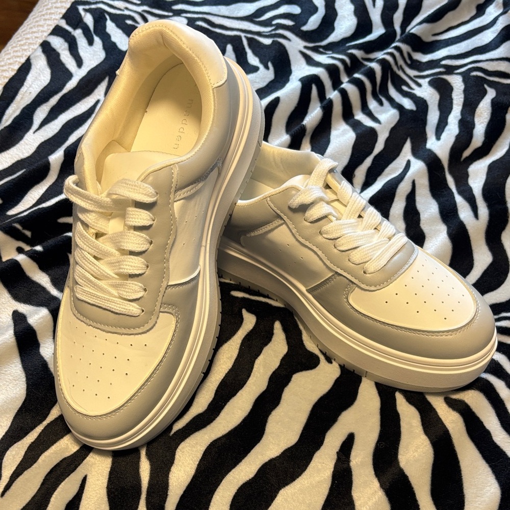 Madden girl White and Gray Sneakers